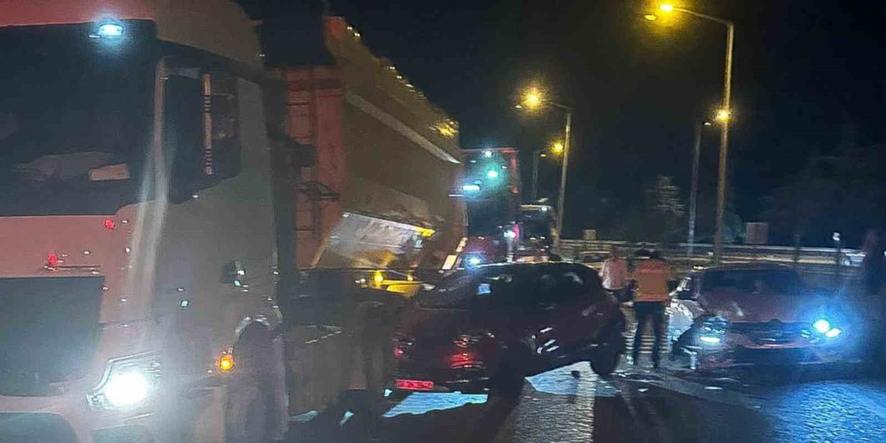 Eskişehirspor’un Eski Kulüp Personelini Ve Taraftarı Taşıyan Araç Kaza Yaptı