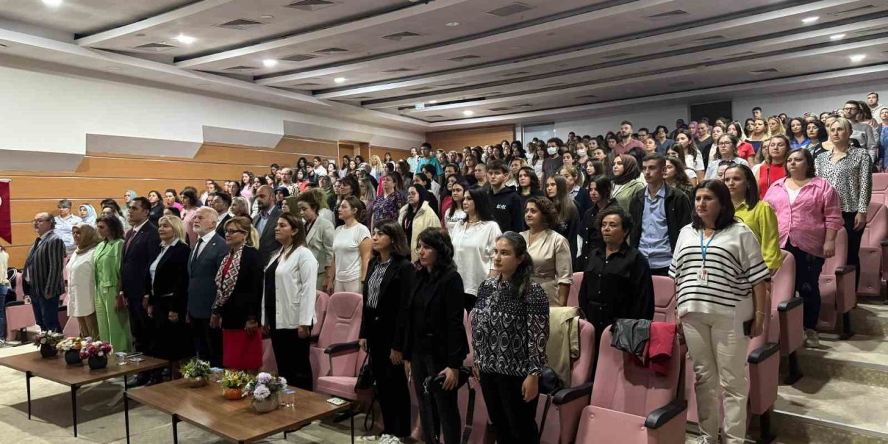 Normal Doğumun Avantajları Sağlık Çalışanlarına Anlatıldı