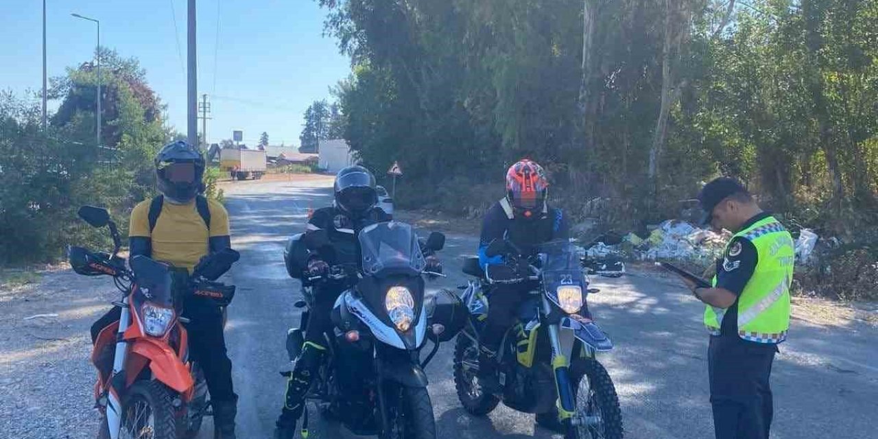 Antalya’da Kurallara Uymayan Motosiklet Sürücülerine Ceza Yağdı