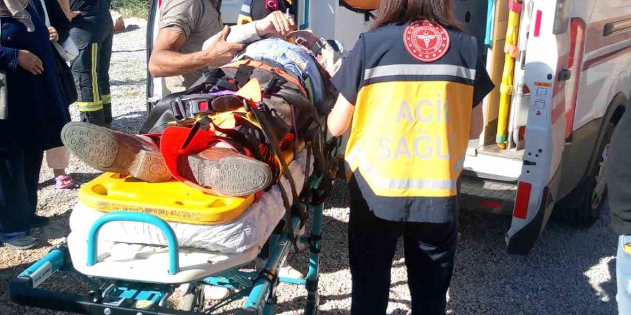 Tuvalet İçin Yol Kenarında Durdu, 40 Metrelik Uçuruma Yuvarlandı