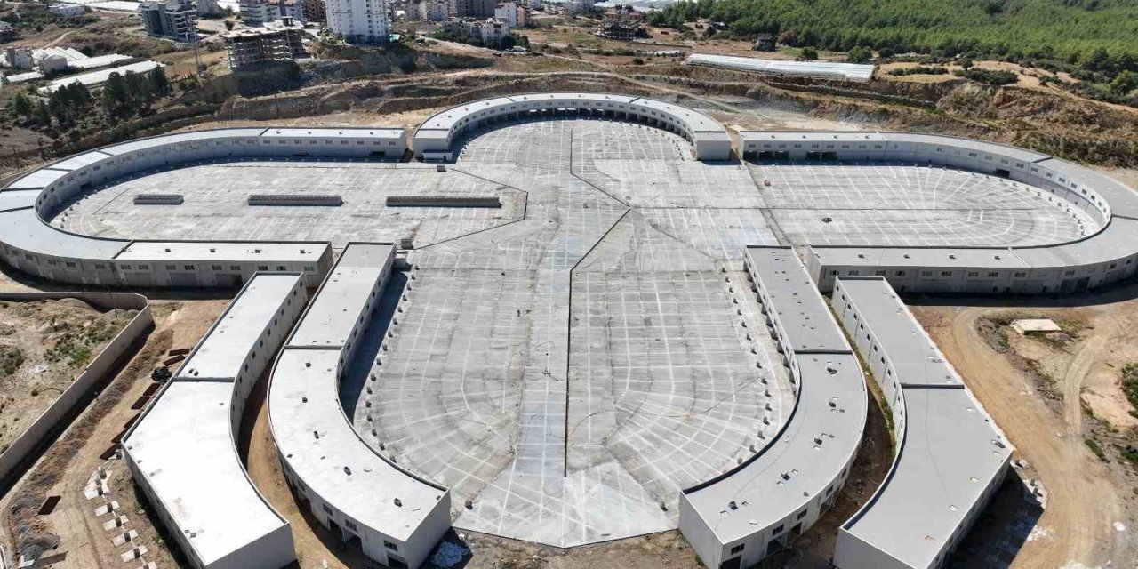 Alanya Toptancı Hali’nde Adım Adım Sona Geliniyor