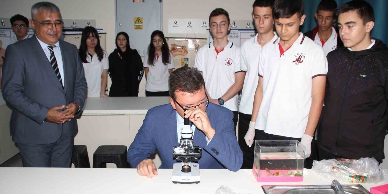 Serik’te Hayırsever Firmadan Fen Lisesine 3 Laboratuvar