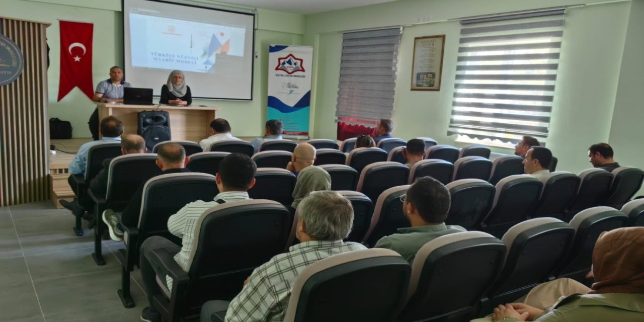 Bozkır’da Okul Müdürlerine Türkiye Yüzyılı Müfredat Eğitimi Verildi
