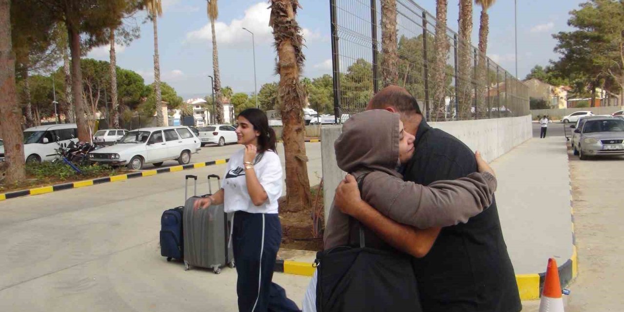 İsrail’in Saldırılarından Kaçanları Taşıyan 6. Gemi 351 Yolcusu İle Taşucu Limanı’na Geldi