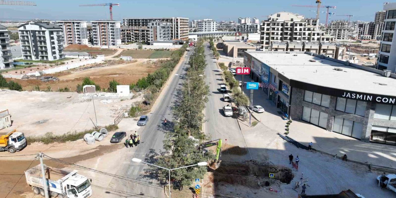 Kardeş Kentler Caddesi’nde Kazalara Neden Olan Kurp Düzeltiliyor