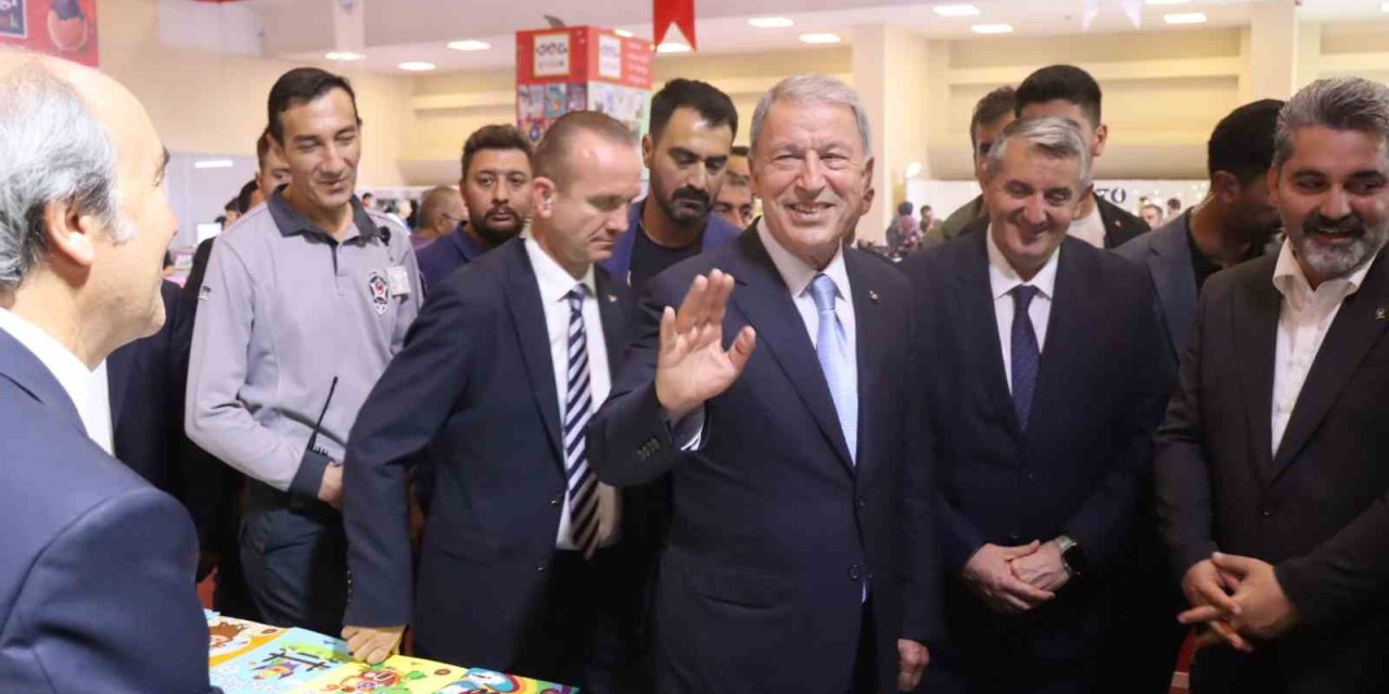 Milli Savunma Komisyonu Başkanı Hulusi Akar: “kültürün Ve Medeniyetin Yaşatılmasında Kitapların Önemli Bir Rolü Var”