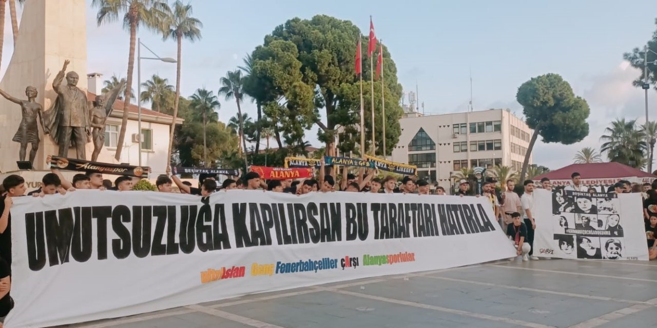 Taraftar Grupları Tek Yürek Oldu, Kadına Şiddete ’hayır’ Dedi