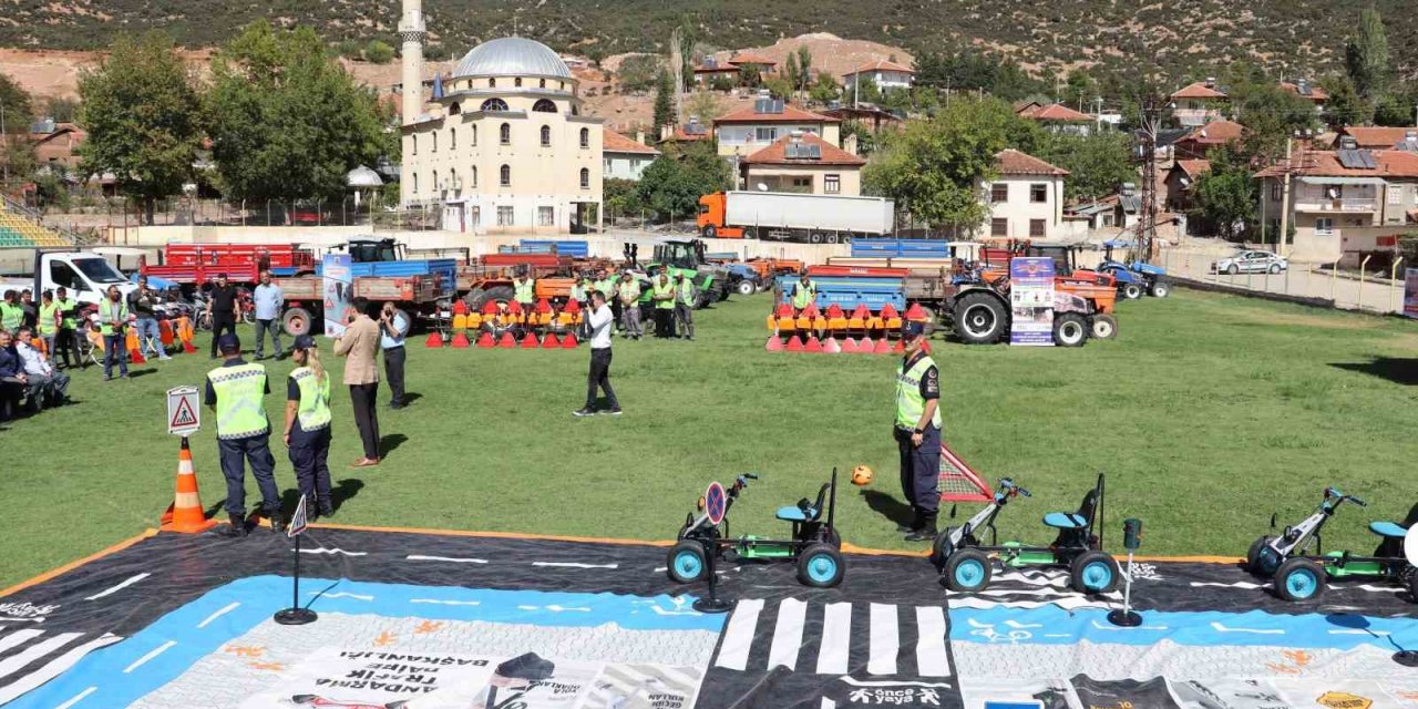 Antalya’da "köy Yolunda Trafikte Her Şey Yolunda" Etkinlikleri