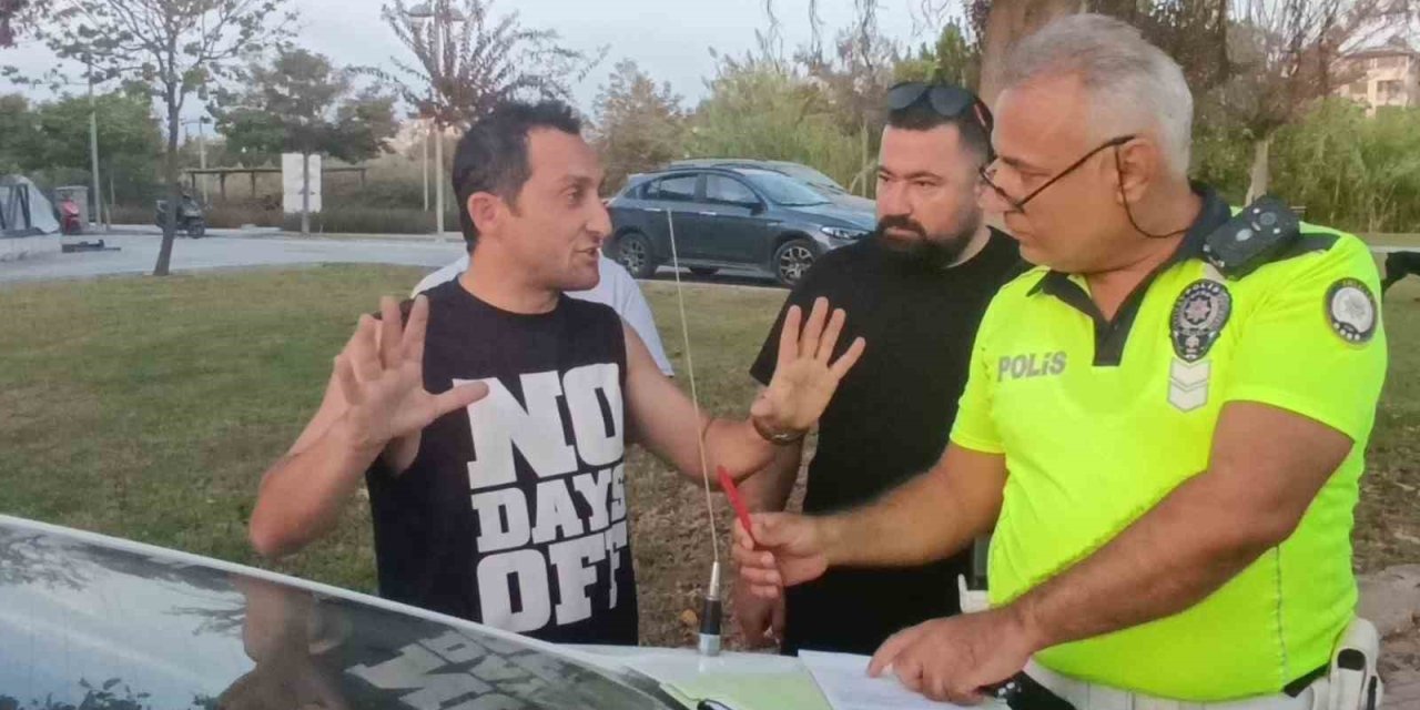 Kaliforniya’da Yaşadığını Söyleyen Alkollü Sürücünün Polisi Sinirlendiren Sorusu