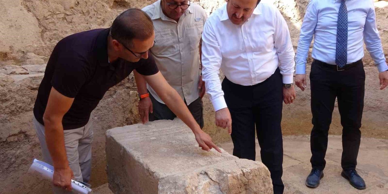 Antik Kentte Yeni Keşif: 2 Bin Yıllık 13 Satırlık Sporcu Yazıtı Bulundu