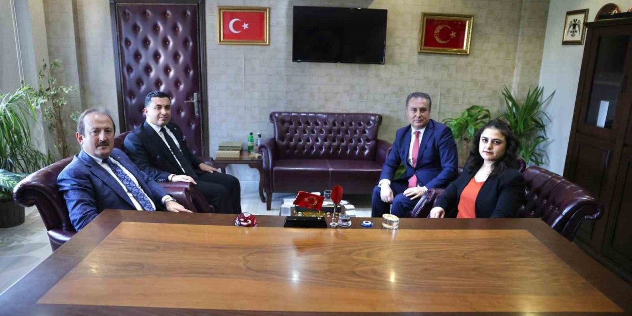 Vali Pehlivan, Anamur Adliyesini Ziyaret Etti