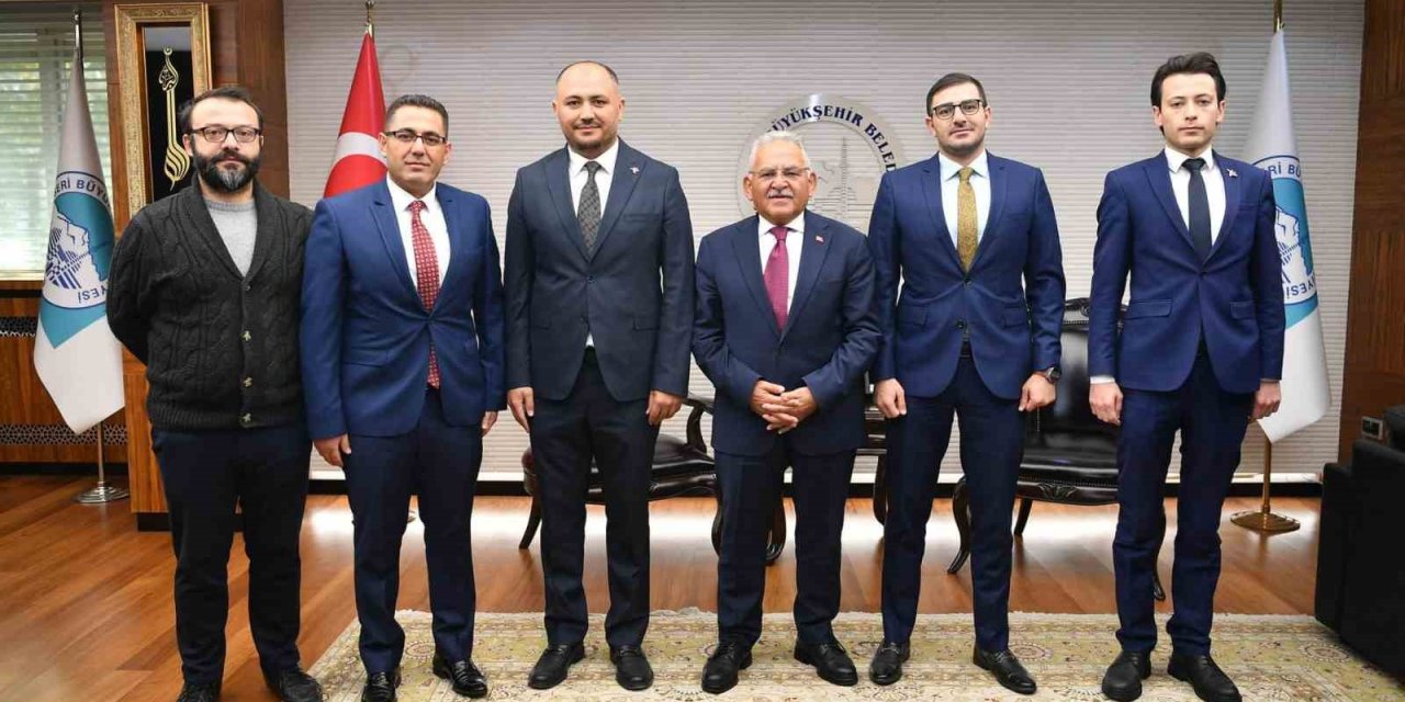 Büyükkılıç, Şuşa Azerbaycan Evi’nin Başkan Ve Yönetimini Aırladı