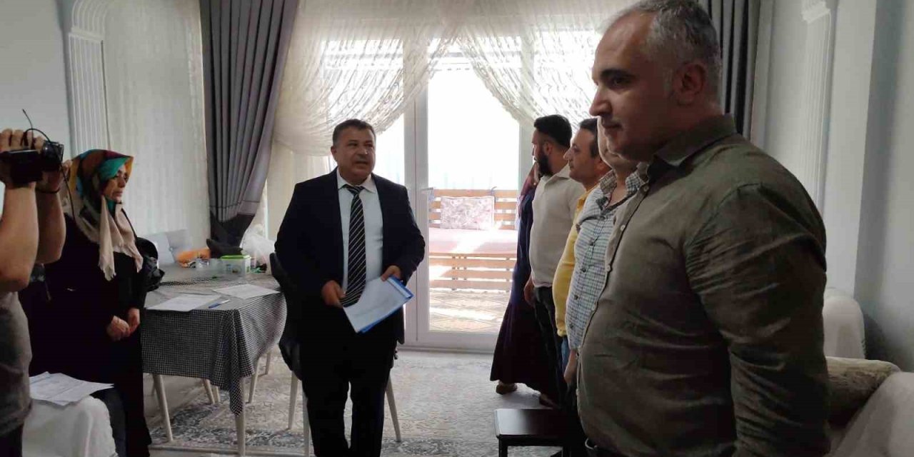 Antalya Sgk İl Müdürü, İş Kazasında Hayatını Kaybeden Vatandaşın Ailesini Ziyaret Etti