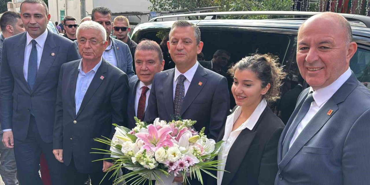 Chp Genel Başkanı Özgür Özel, Antalya’ya Geldi