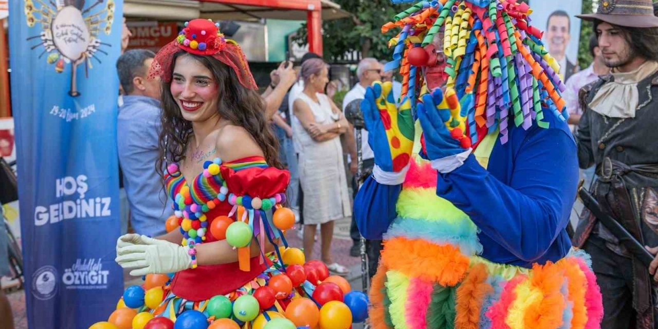 Mersin’de ’kushimoto Sokak Sanatçıları Festivali’ Coşkusu