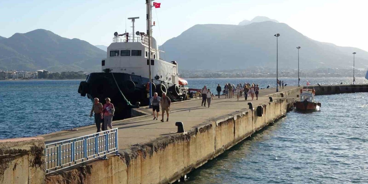 Alanya Ekonomisine ‘’kruvaziyer’’ Gemileri Katkı Sağlıyor