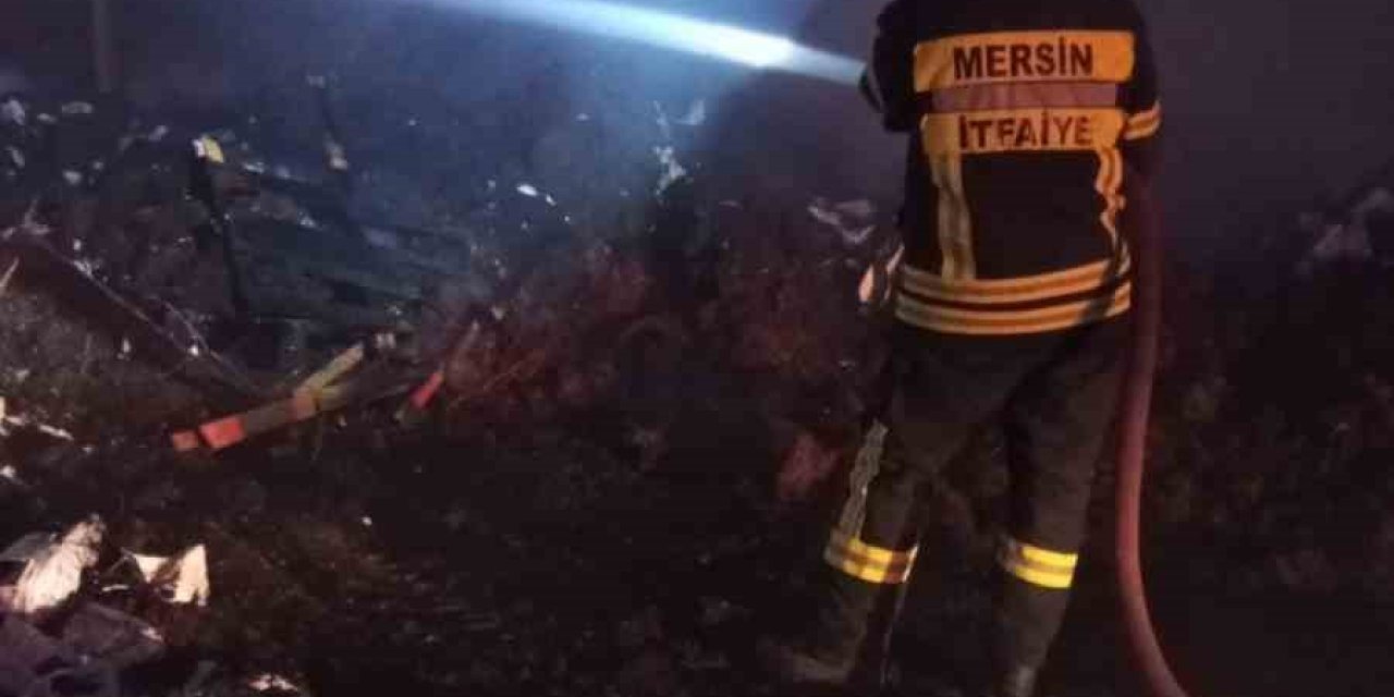 Mersin’de Domates Serasında Korkutan Yangın