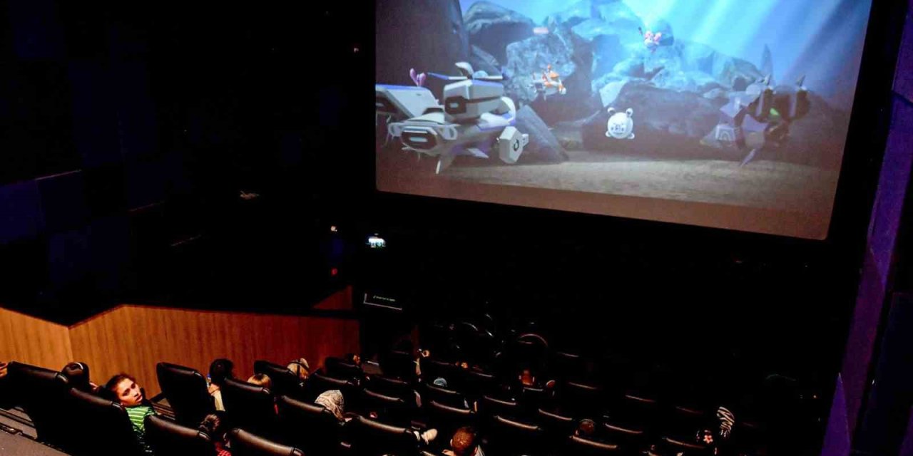 Özel Bireyler Aileleriyle Sinema Keyfi Yaptı