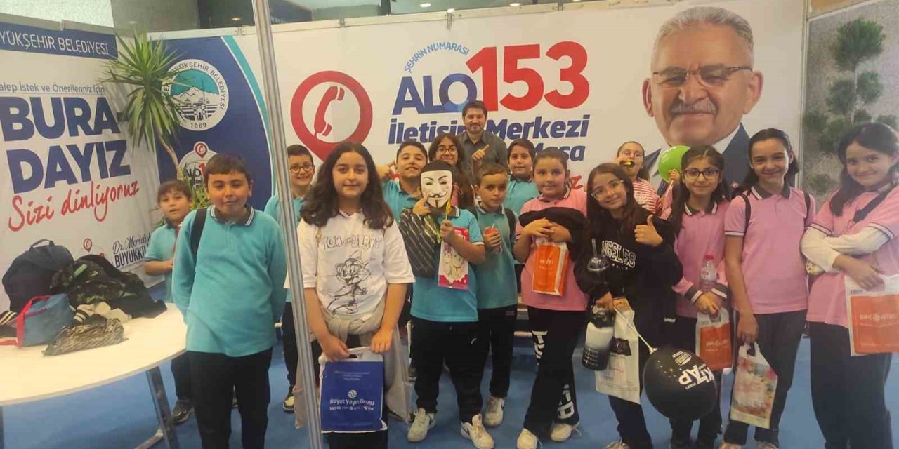 Büyükşehir Alo 153 Ve Beyaz Masa, Rekorlar Kıran Kitap Fuarı’nda Yoğun İlgi Gördü