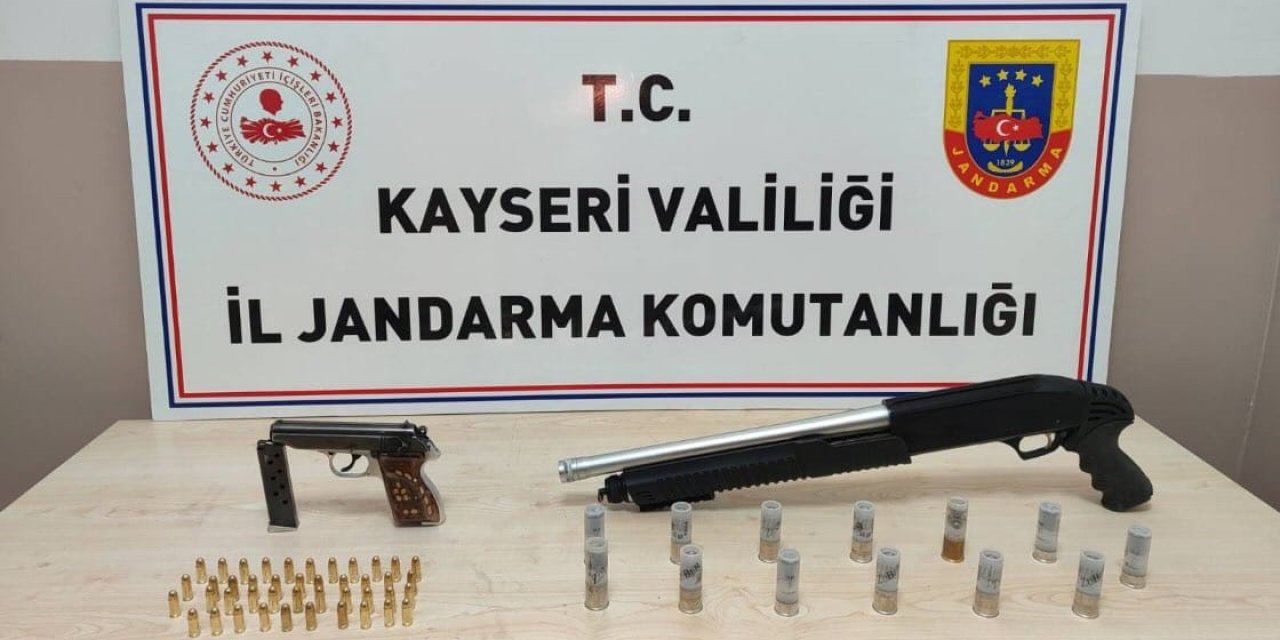 Jandarmadan Silah Ticareti Yapanlara Operasyon