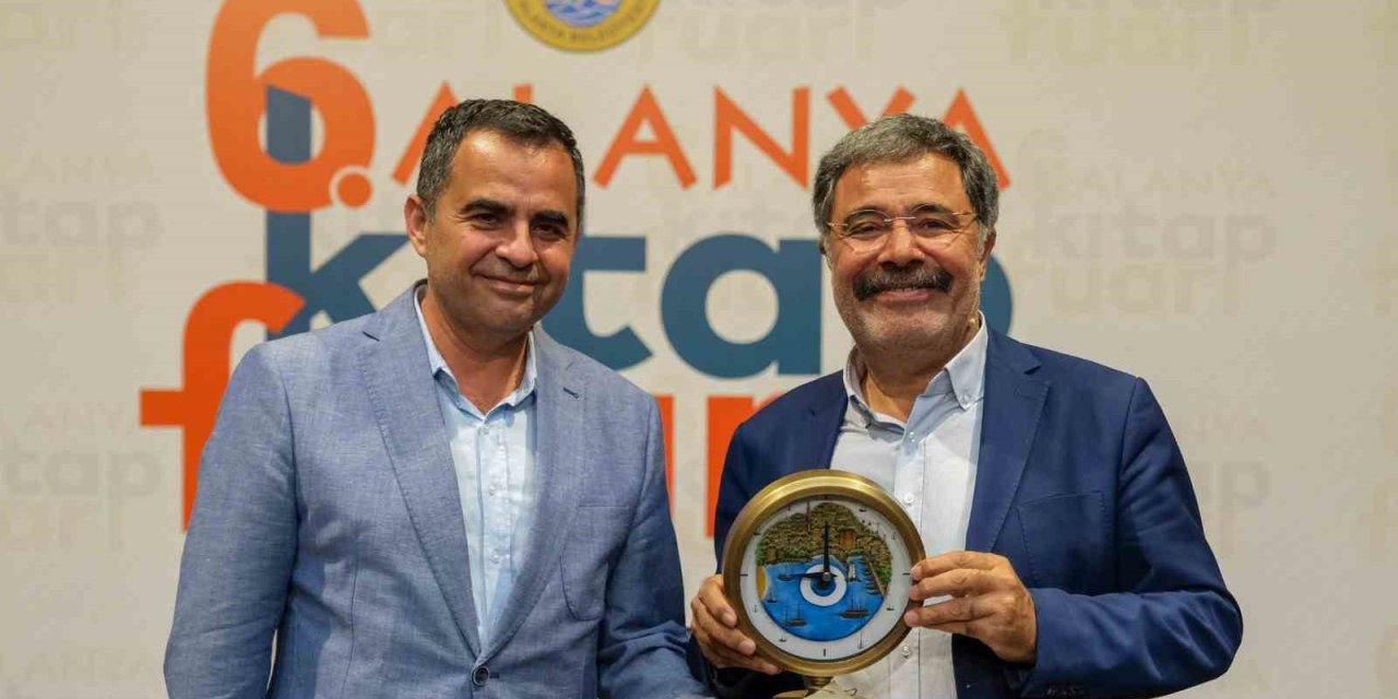 Alanya Kitap Fuarı’na Büyük İlgi