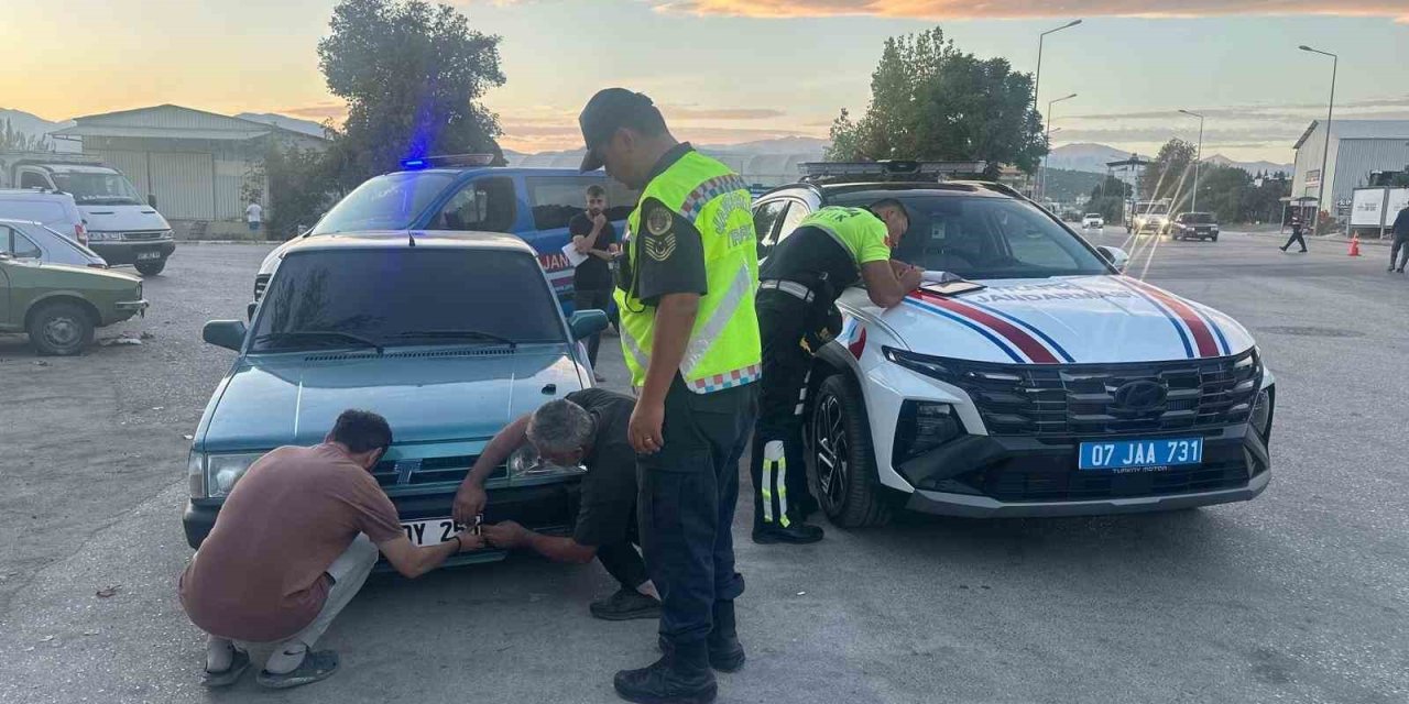 Antalya’da Drift Meraklısı Tamircinin ’plaka Kurnazlığı’