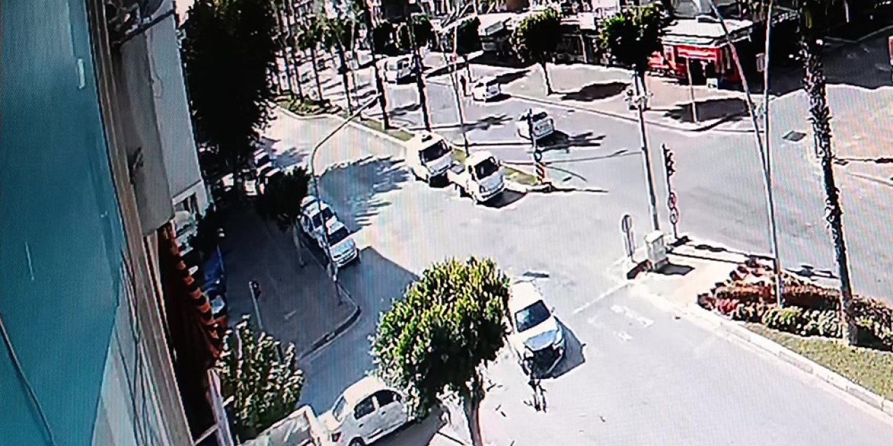 Yasağa Rağmen Dönmeye Kalktı: Kaza Anı Güvenlik Kamerasına Yansıdı