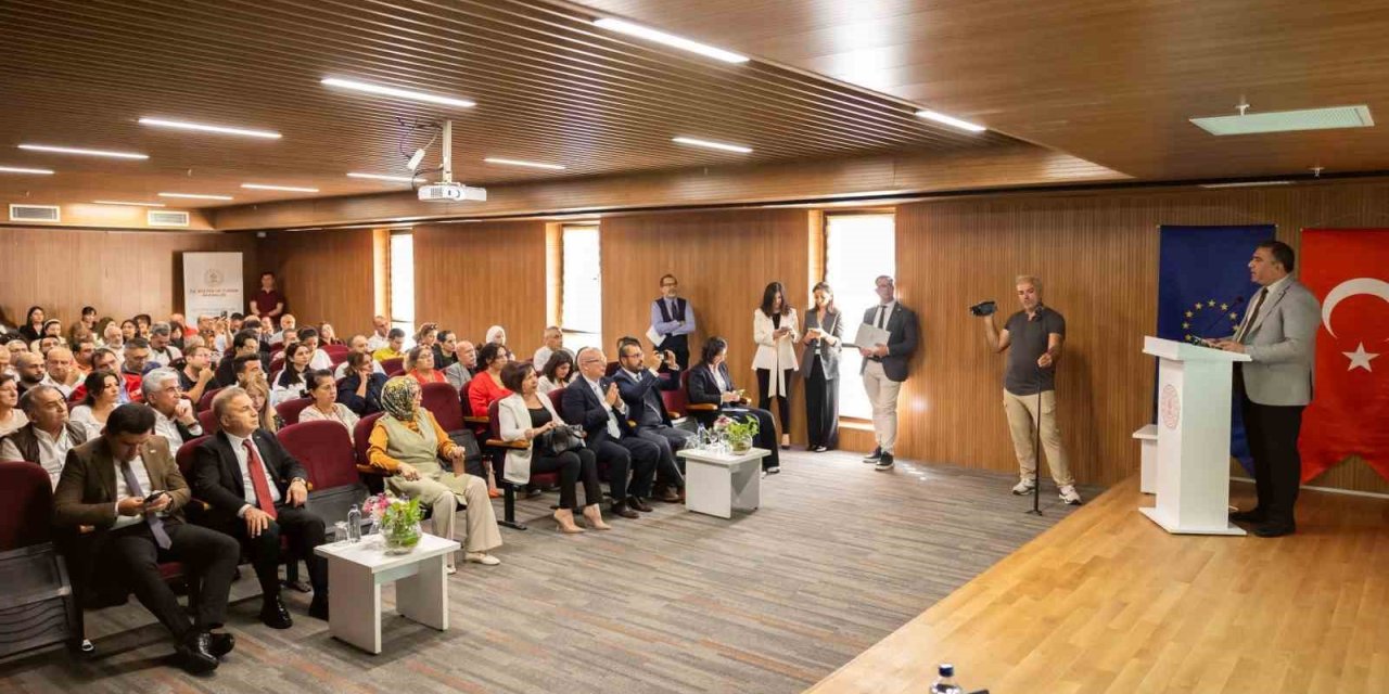 Mersin’de ‘sivil Katılım Stratejisi Ve Eylem Planı Toplantısı’ Düzenlendi