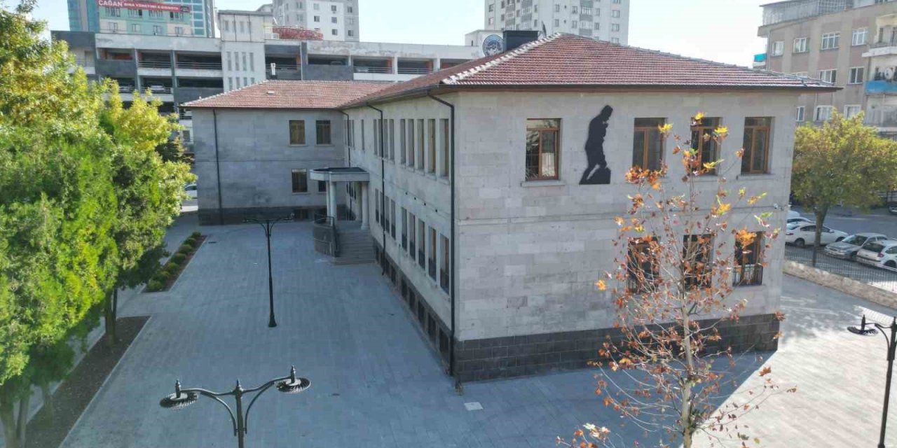 Nazmi Toker Görsel Sanatlar Merkezi Şehrin Kalbinde Hayata Geçiyor