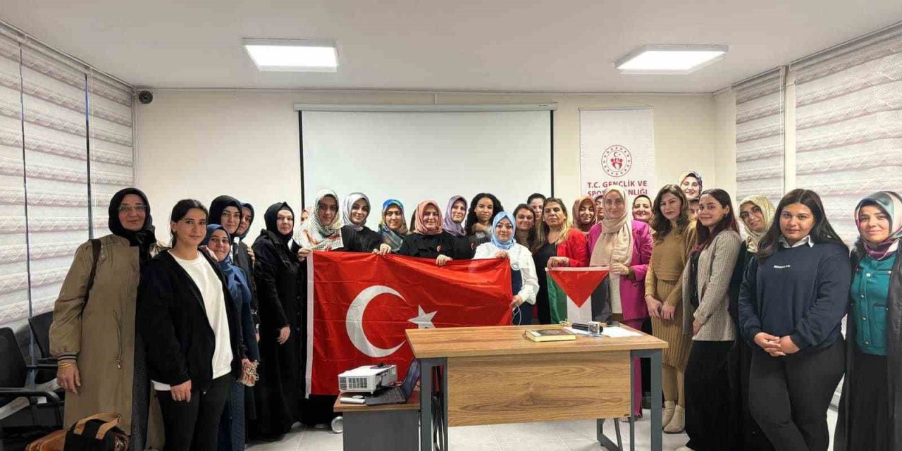 Tomarza’da ’gençler İçin Gençlerleyiz’ Programı Yapıldı