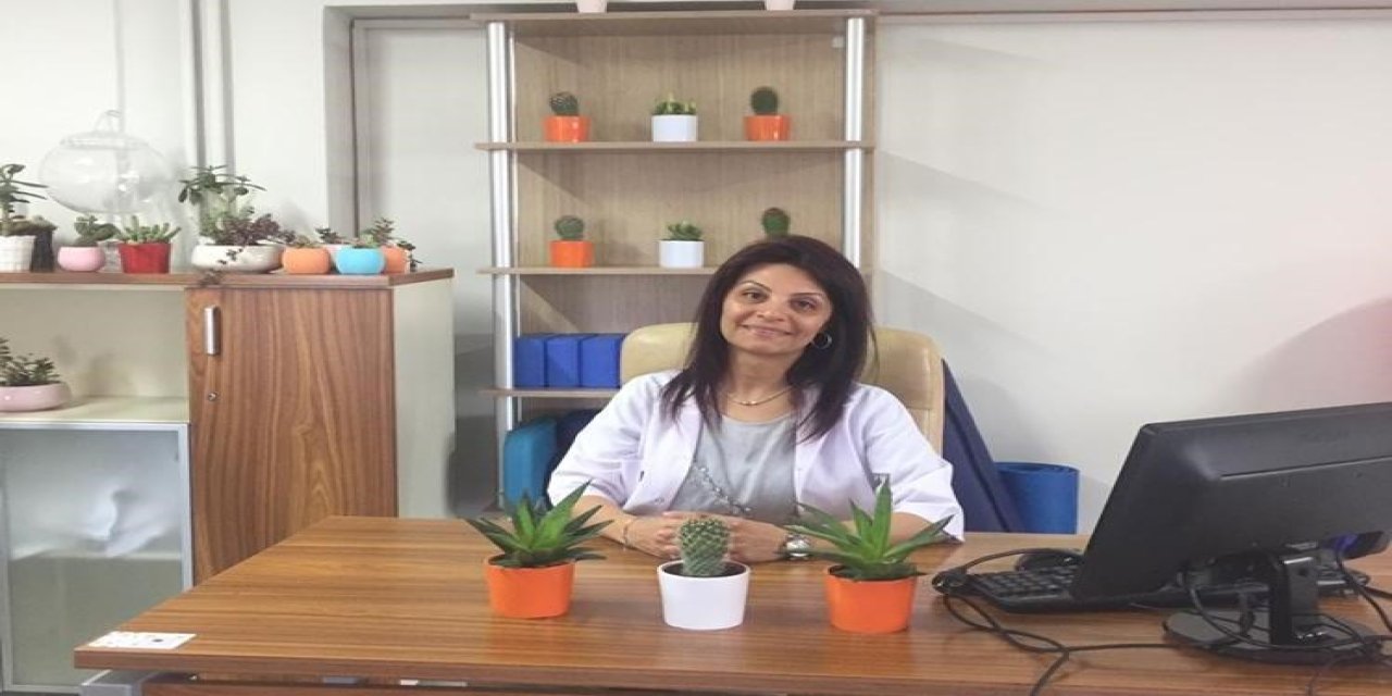 Skolyoz Tedavisi Fizyoterapist Eşliğinde Yapılmalı