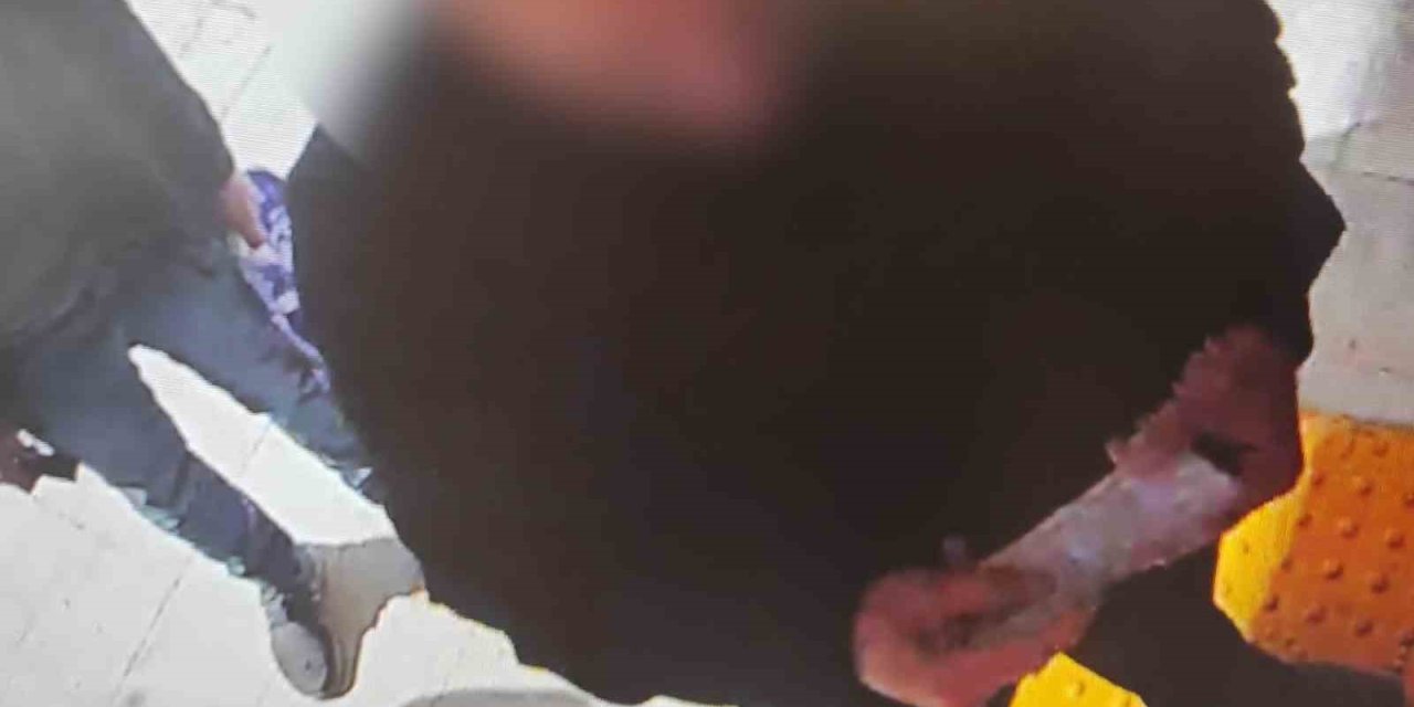 Atm’de Unutulan Karttan Para Çeken Şahıs Gözaltına Alındı