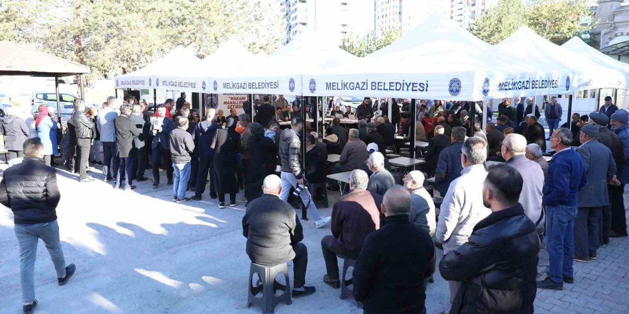 Mobil Başkan Tınaztepe’de İlgiyle Karşılandı