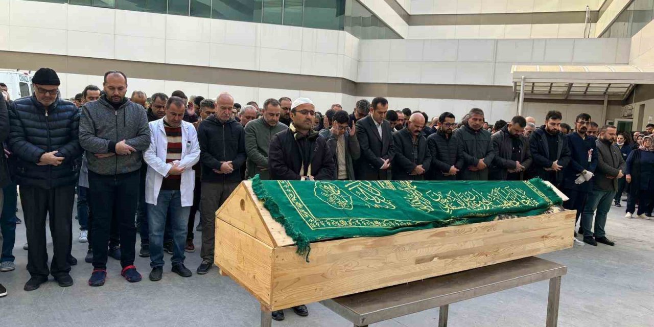 Konya’da Doktor Görevi Başında Hayatını Kaybetti