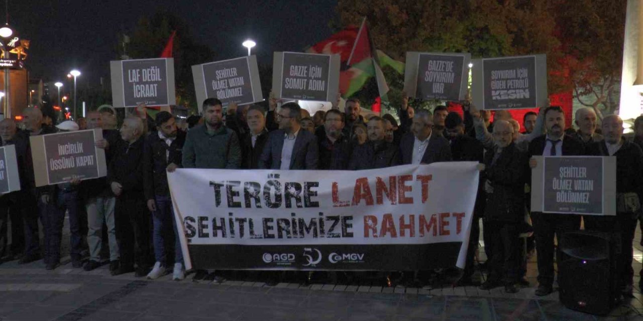 Kayseri’de Vatandaşlar Terörü Lanetledi