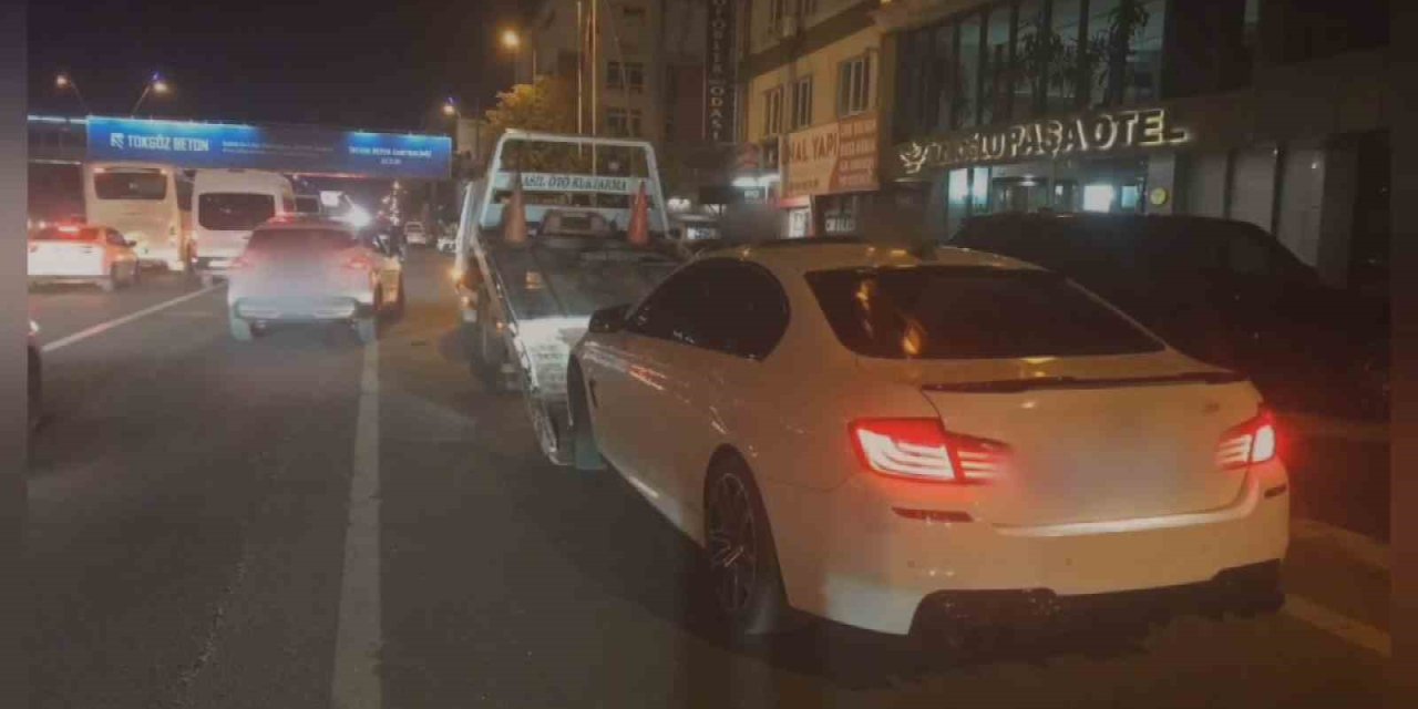 Drift Yapan Sürücü Hem Ehliyetinden Hem Aracından Oldu