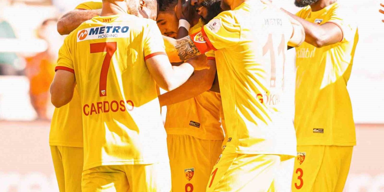 Kayserispor İlk Galibiyetini Aldı