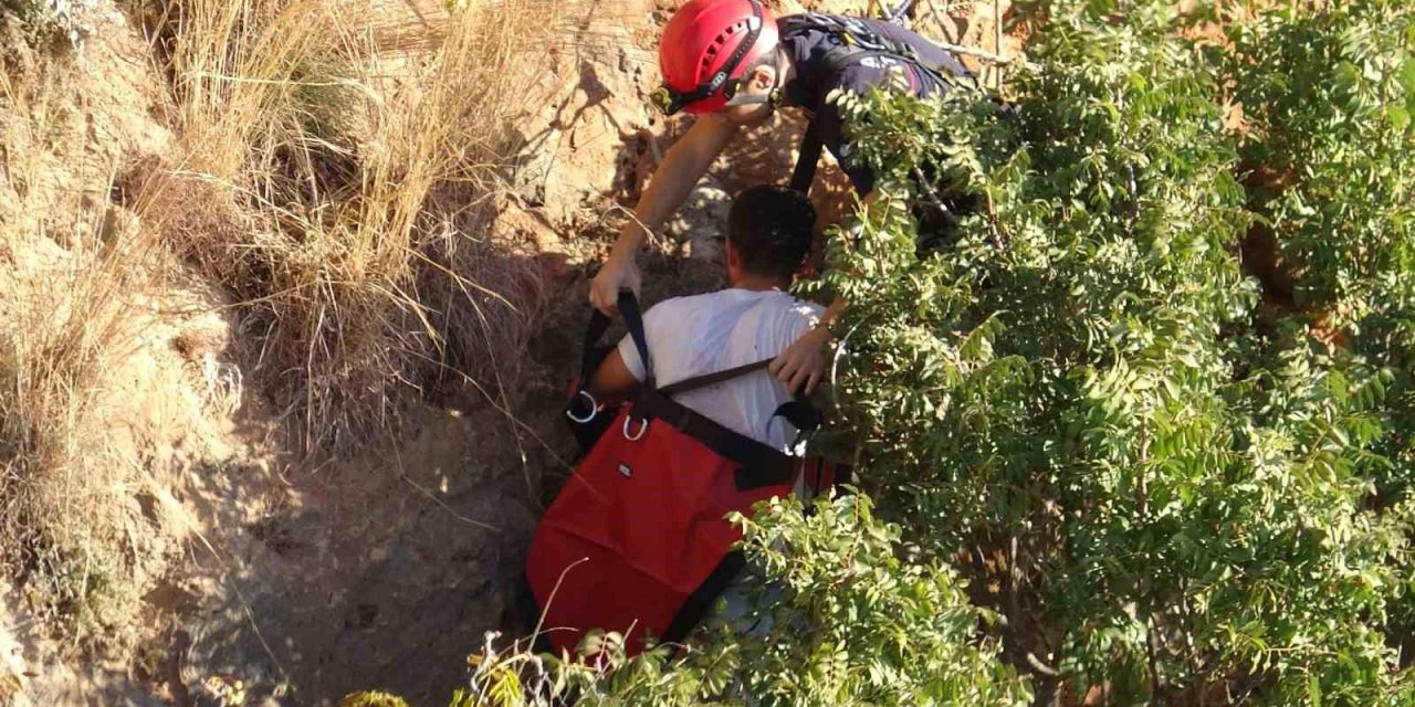 Mahsur Kalan Genç “ona Ceza Keseyim Derken Kendimize Ceza Kestik”