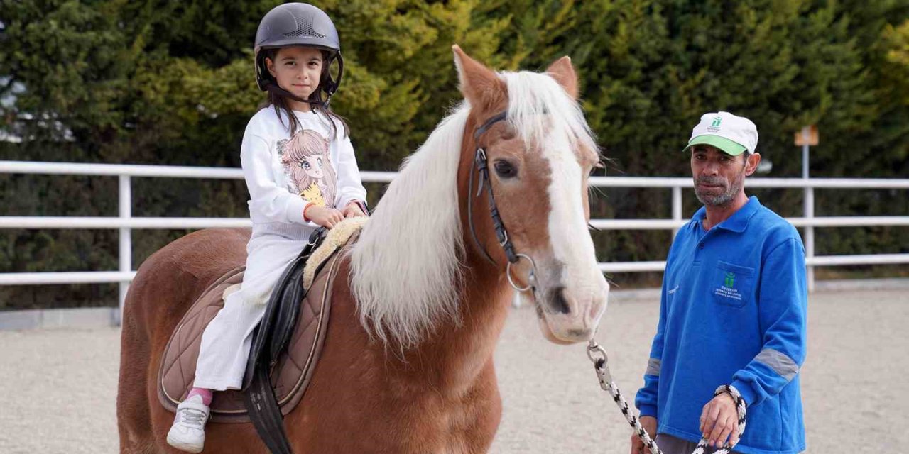 Doğal Yaşam Merkezi’nde 5 Yılda 8 Bin 951 Çocuk Ata Bindi