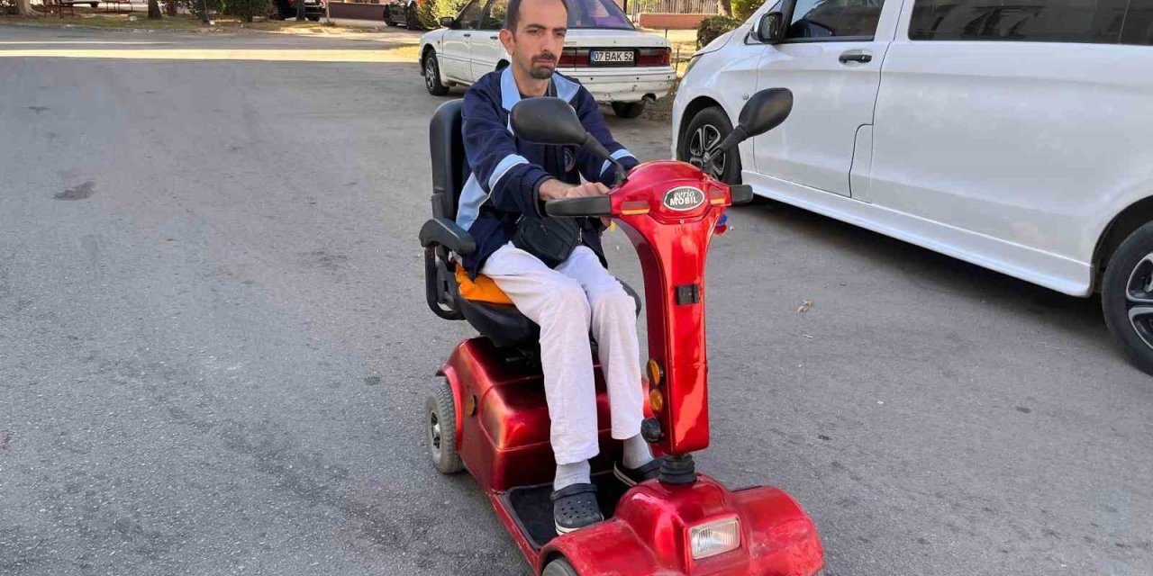 Hataylı Engelli Depremzedenin Akülü Araba Hayali Dolandırıcı İle Son Buldu