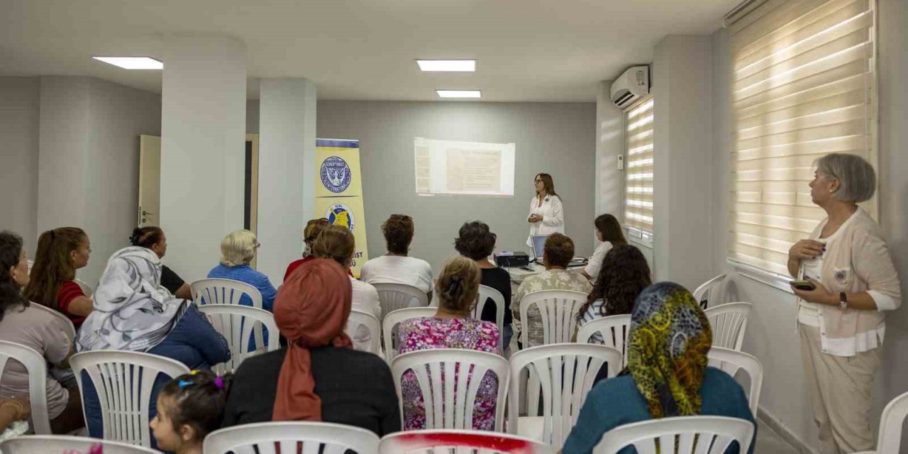Mersin’de Kadınlar ’meme Kanseri’ Konusunda Bilgilendirildi