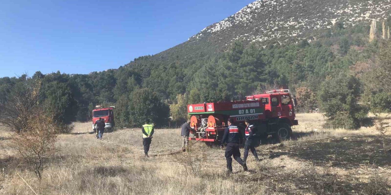 Akseki’de Tarım Arazisinde Yangın