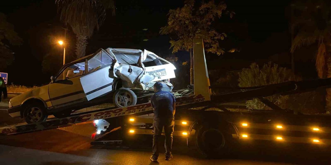 Ticari Araç Ve Otomobil Çarpıştı: 1 Yaralı