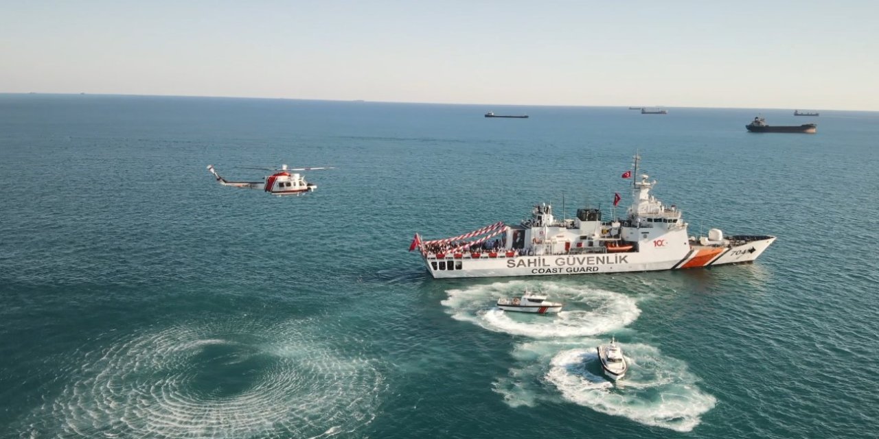 Mavi Vatanda Nefes Kesen Gösteri