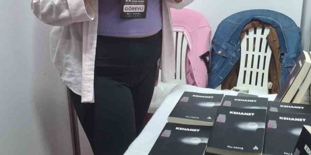 İlk Kitabını 13 Yaşında Yazdı, Antalya Kitap Fuarı’nda Kitabını Tanıtmanın Heyecanını Yaşadı