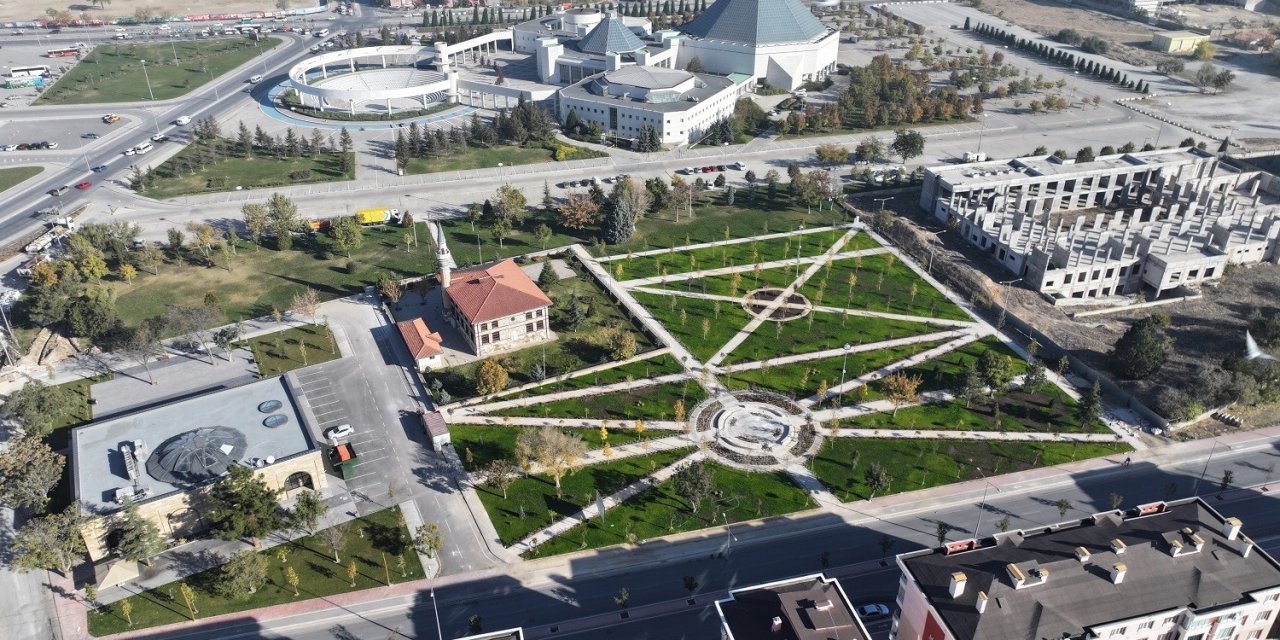 Karatay’ın Çehresini Değiştiren Projeler Sürüyor