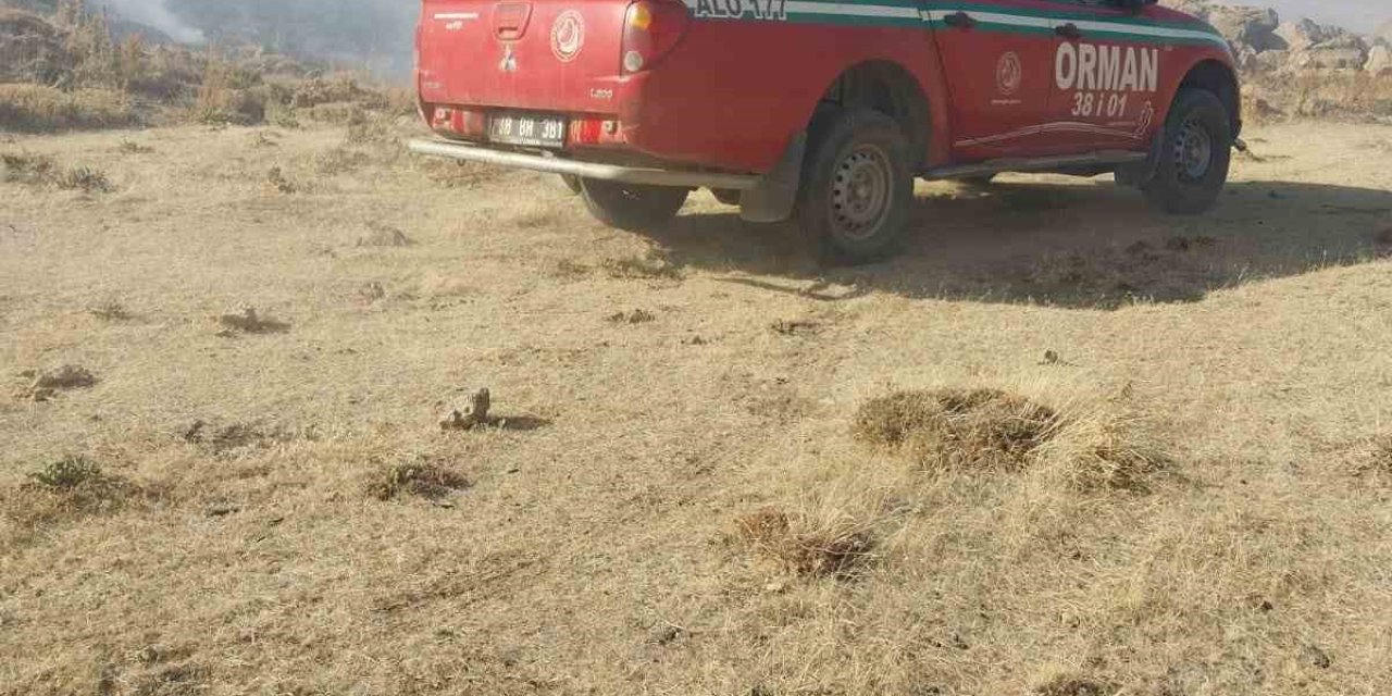 Develi’de Anız Yangını