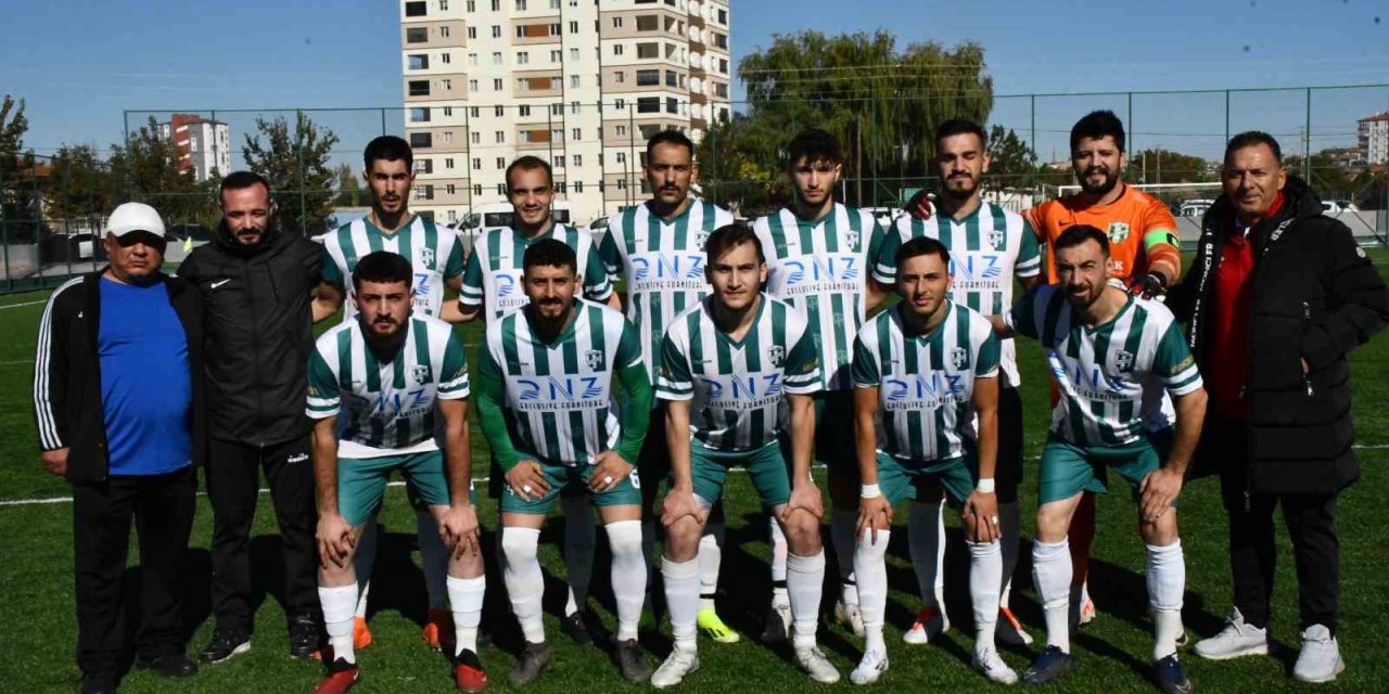 Argıncıkspor Doludizgin İlerliyor