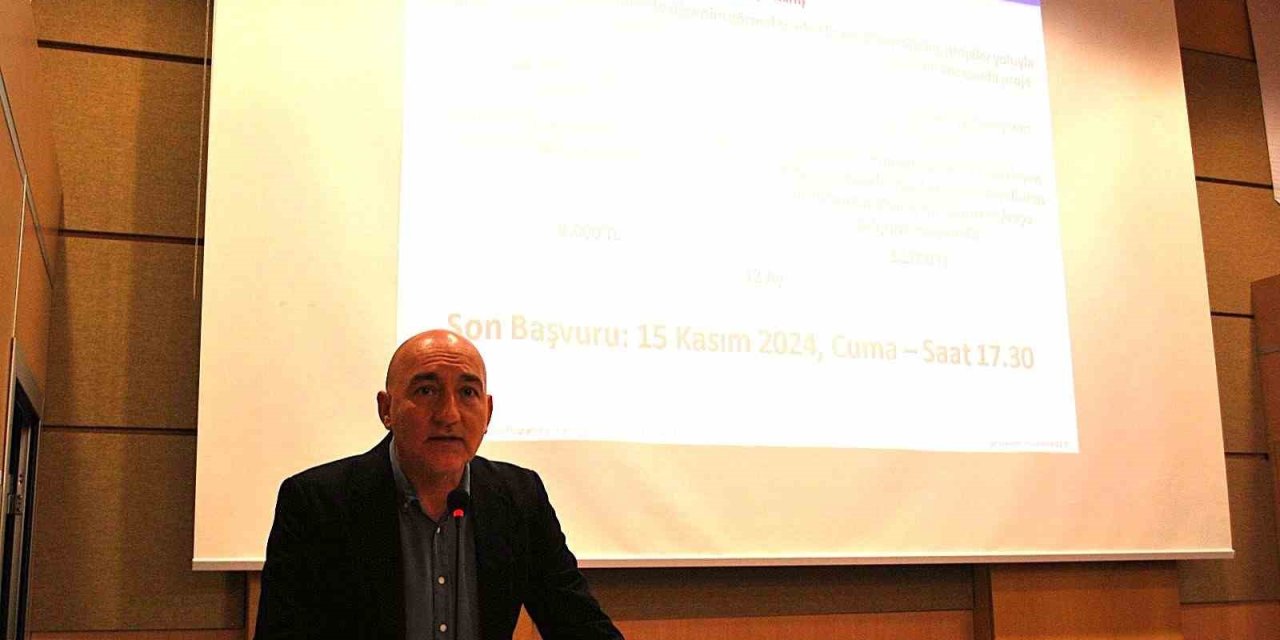 Edebiyat Fakültesinde Tübitak 2209-a Bilgilendirme Toplantısı Yapıldı