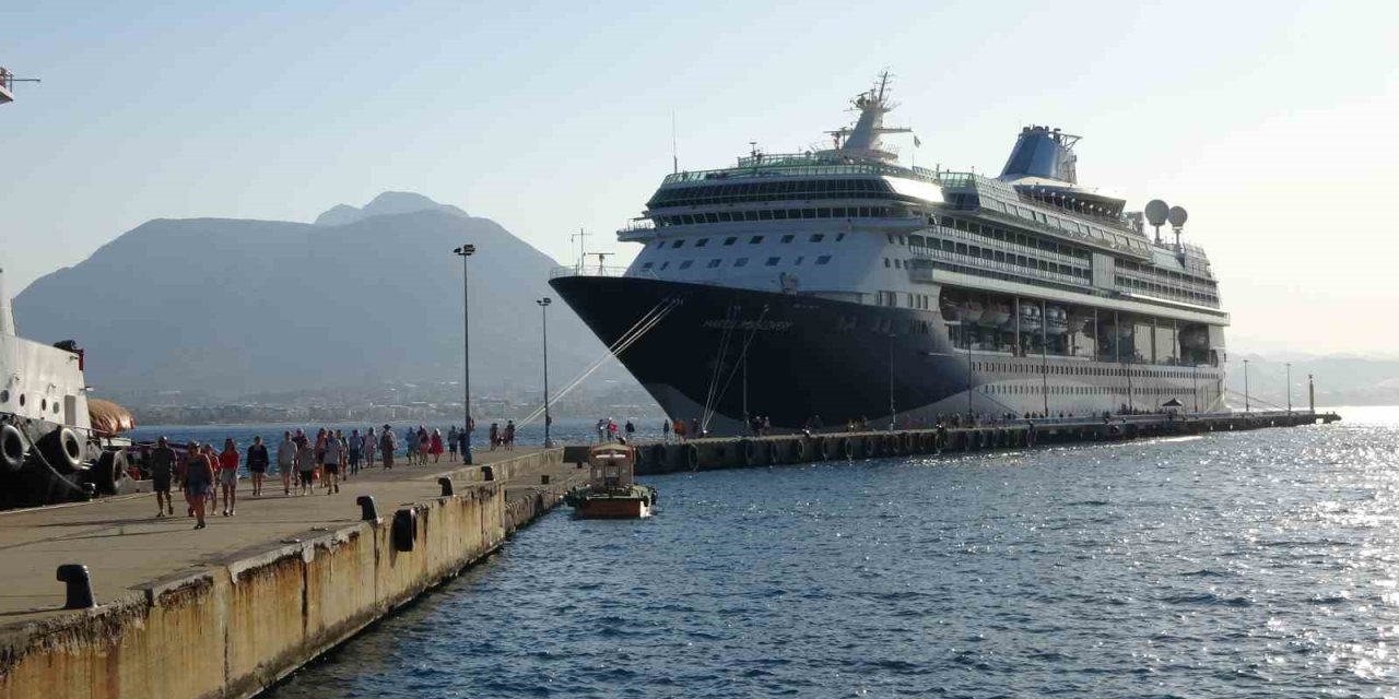 İsrail’in Gazze’deki Saldırıları Sebebiyle 41 Kruvaziyer Ziyareti İptal Edildi, 57 Bin 800 Yolcu Alanya’ya Gelemedi